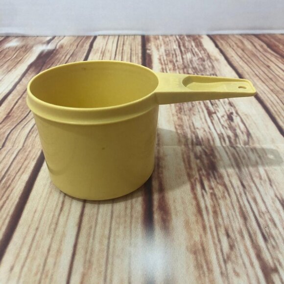 Vintage Tupperware Harvest Gold Nesting Measuring Cup 1 CUP Replacement 761-2 - Picture 4 of 10